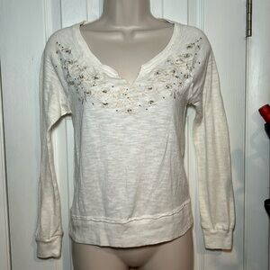American Eagle Y2K Cream Beaded Floral Embroidered Bracelet Sleeve Sweater - XS
